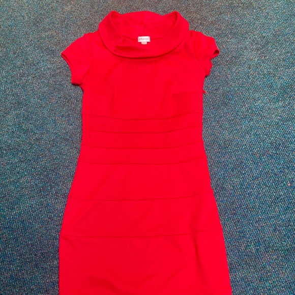 Red dynamite dress - Picture 1 of 2